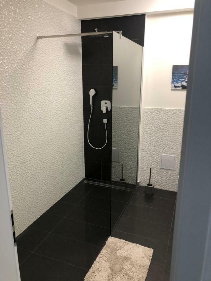 Апартаменти Tip Deluxe Подстрана Екстер'єр фото